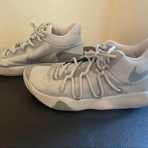 Gently used-Size 9 - Nike KD Trey 5 V Wolf Grey